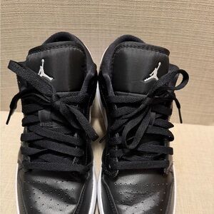Jordan Men's Black and White High-Top Sneakers